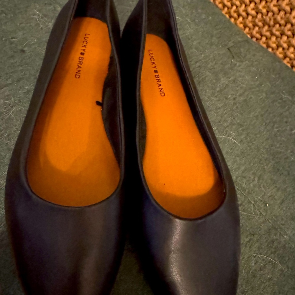 EUC Lucky Brand Flats